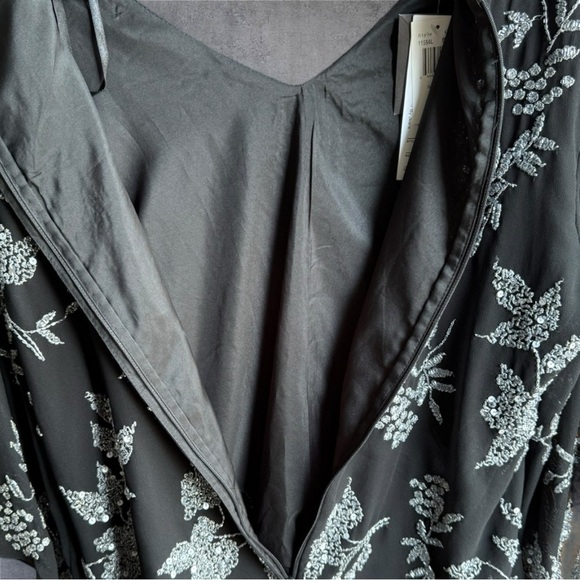 JKARA Black/Luster Grey Beaded Top - NWT - Picture 4 of 9